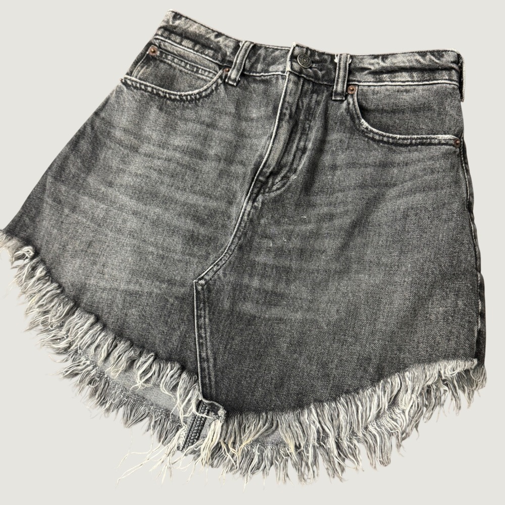 We The Free People Denim Mini Skirt Grey Washed Raw Fringe Hem Size 24
